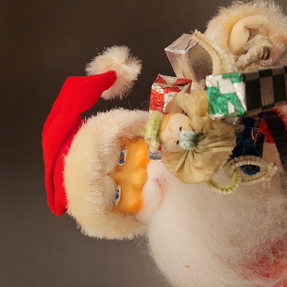 1960 Deluxe Animated Battery & Coin Operated Santa Bank. In the box - Picture 6 of 17